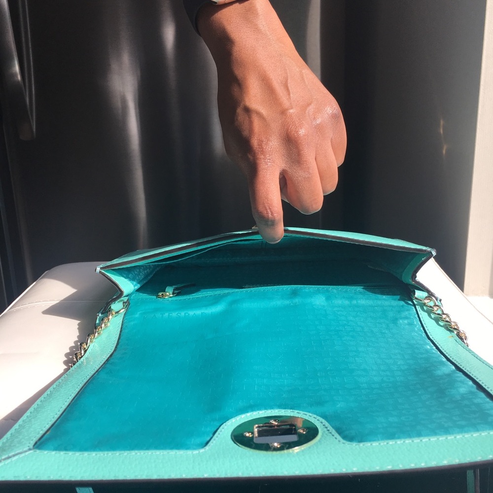 Kate Spade leather crossbody turn lock closure - Picture 6 of 8